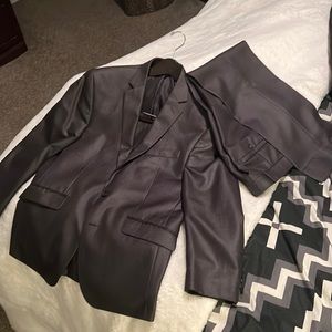 Kenneth Cole Reaction Suit 40S 33